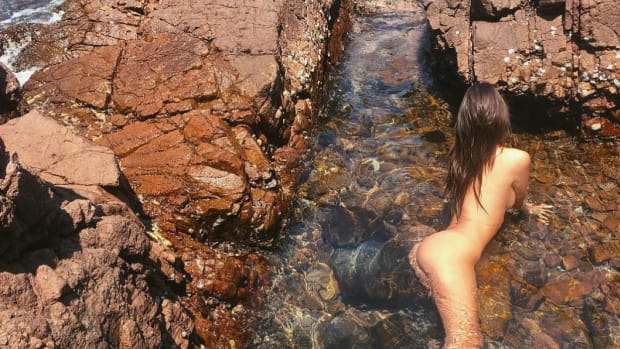 emrata-mexico-naked-vaca-photo-1.jpg